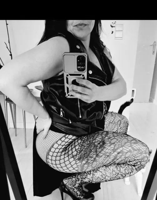 Lisa MILF