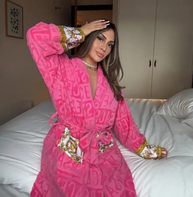 Mia