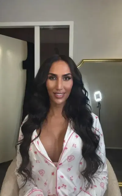 Yasmine TS